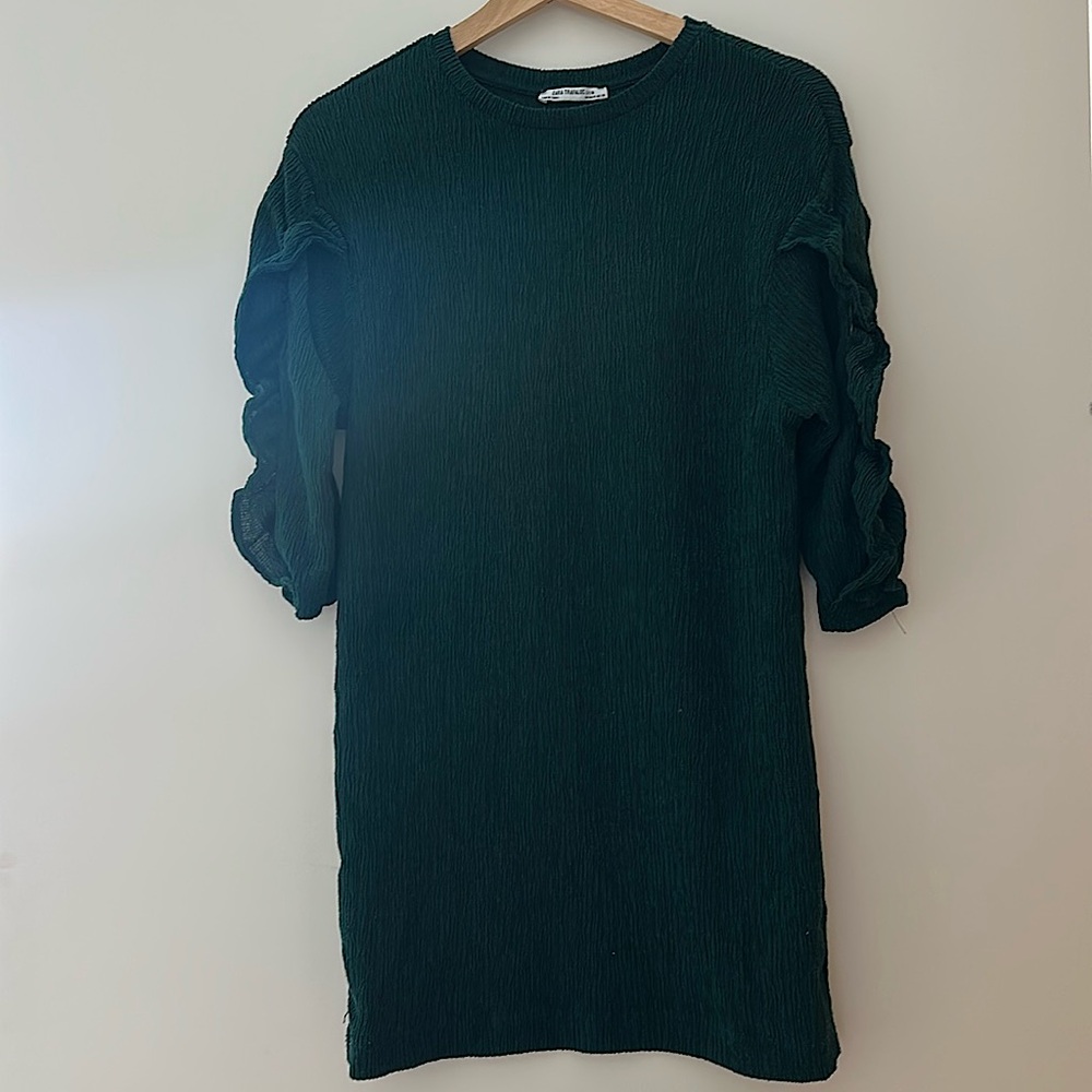 Zara Forest Green Mini Dress – Elegant Ruffled Sleeve Detail (Like New!)